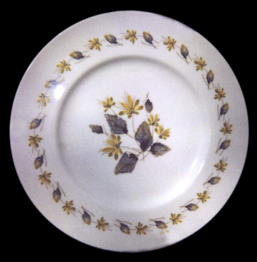 Janine Dinner Plate by Japan-1