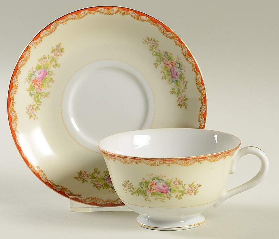 JYO42 Footed Cup & Saucer Set by Jyoto-1