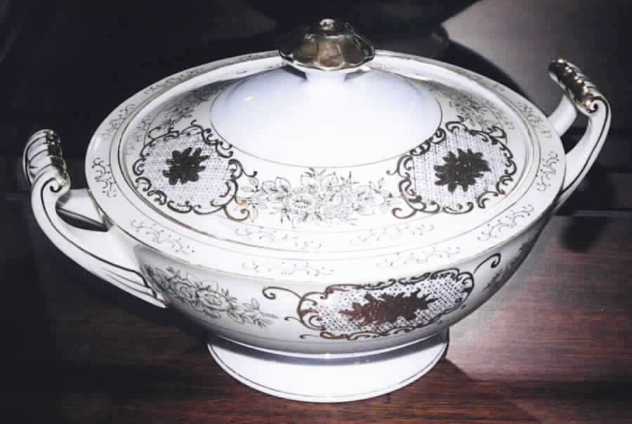G-999 Sugar Bowl & Lid by Sadek-1