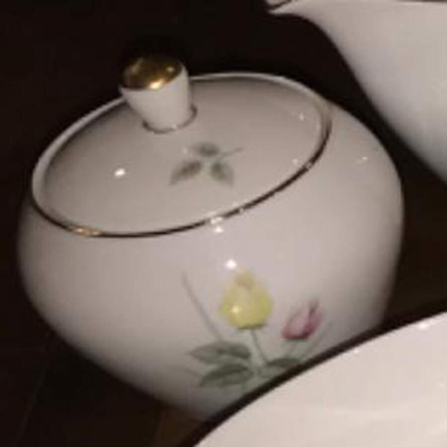 JOH274 Sugar Bowl & Lid by Johann Haviland-1