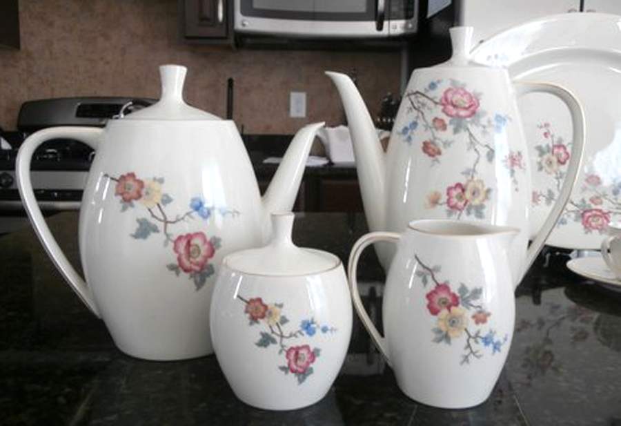 JOH275 Teapot & Lid by Johann Haviland-1