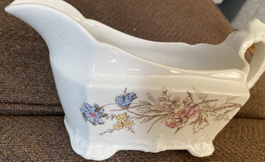 JB613 Gravy Boat by Johnson Brothers-1