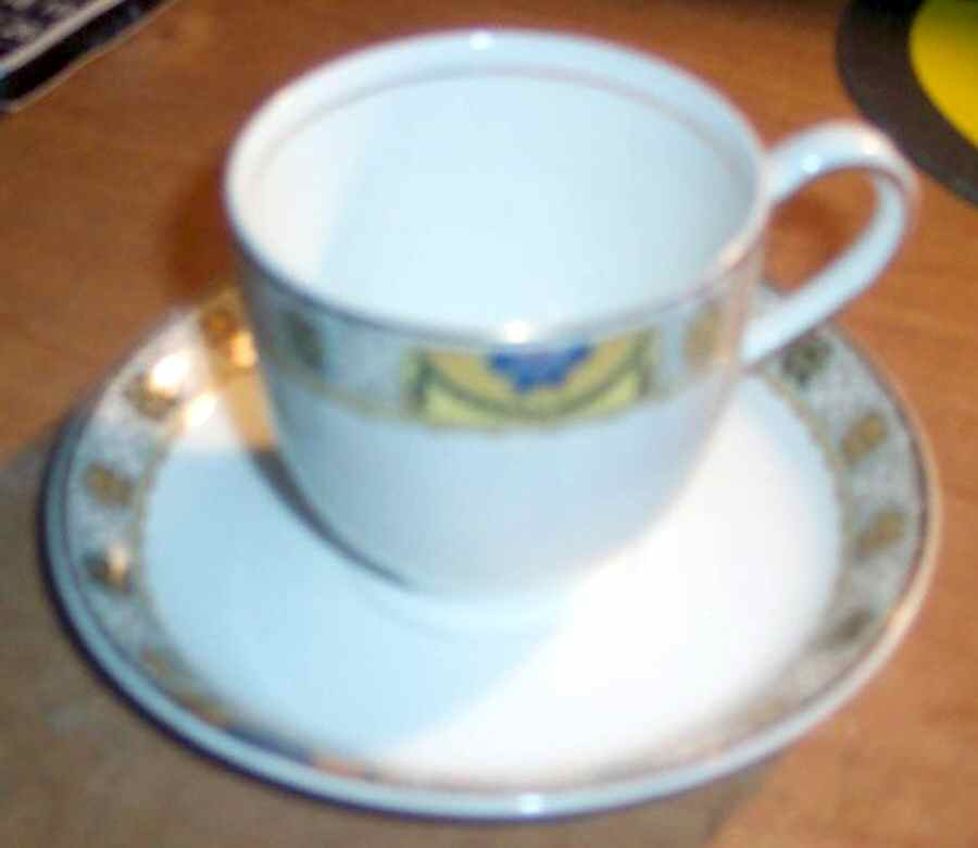JB632 Flat Demitasse Cup & Saucer Set by Johnson Brothers-1
