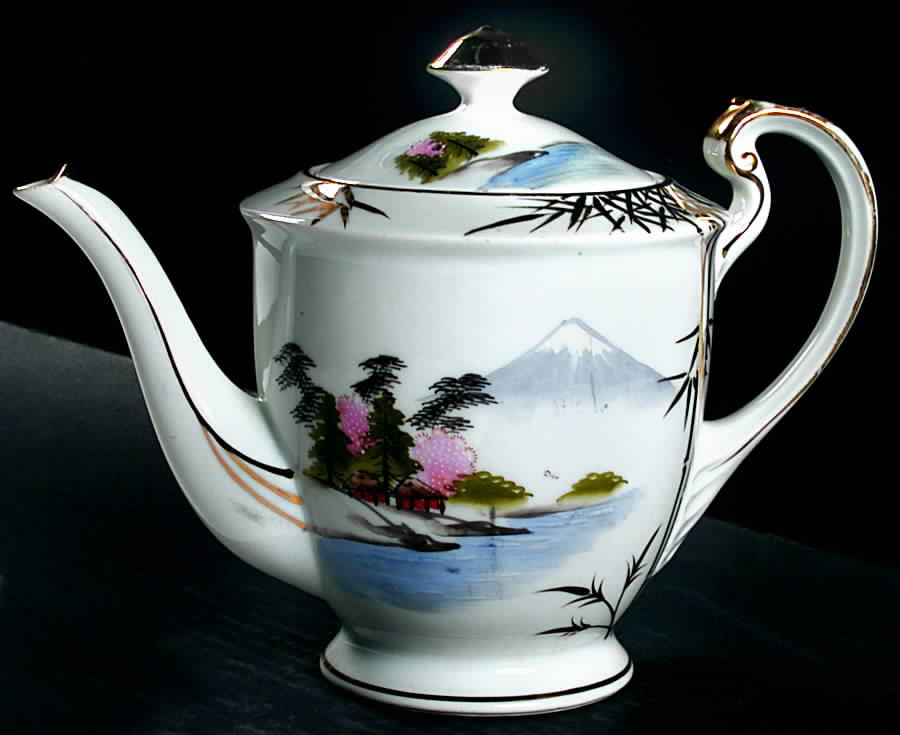 KUT134 Teapot & Lid by Kutani-1