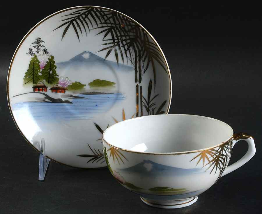 KUT134 Flat Cup & Saucer Set by Kutani-1