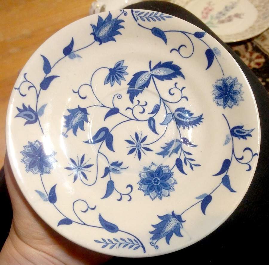 Blue Onion (Earthenware No Band) Saucer by Japan-1