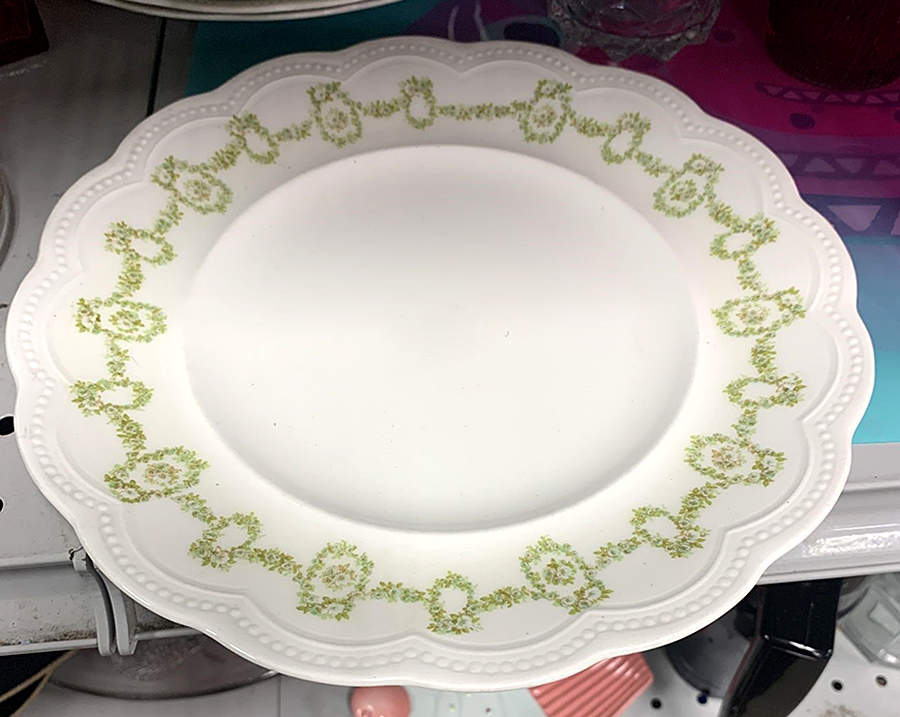 JB669 Luncheon Plate by Johnson Brothers-1