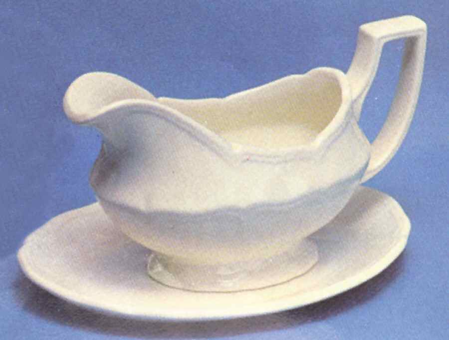 Heirloom Gravy Boat & Underplate/Relish by Johnson Brothers-1