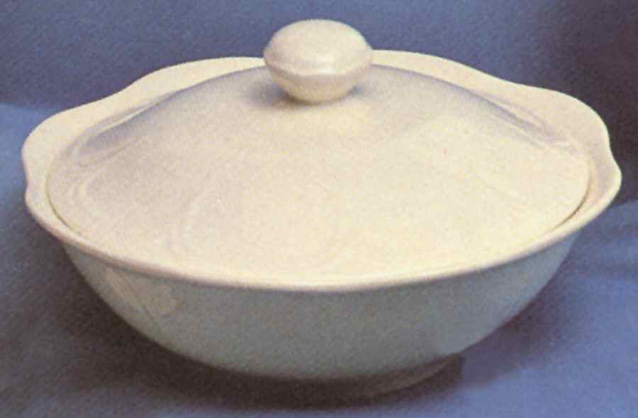 Heirloom Round Covered Vegetable by Johnson Brothers-1