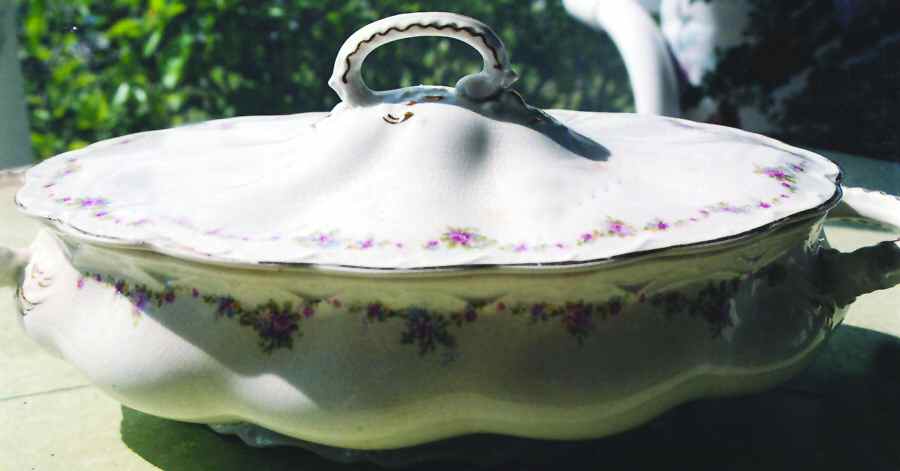 JB738 Oval Covered Vegetable by Johnson Brothers-1