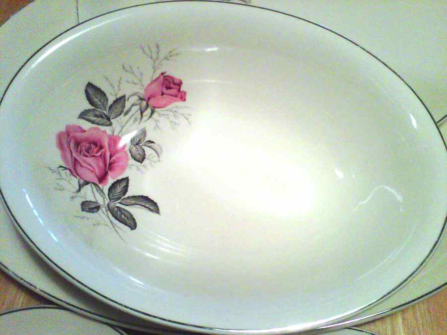 JB744 9" Oval Vegetable Bowl by Johnson Brothers-1