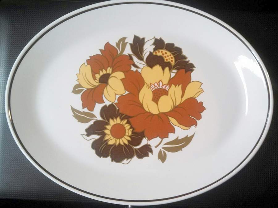 JB747 12" Oval Serving Platter by Johnson Brothers-1