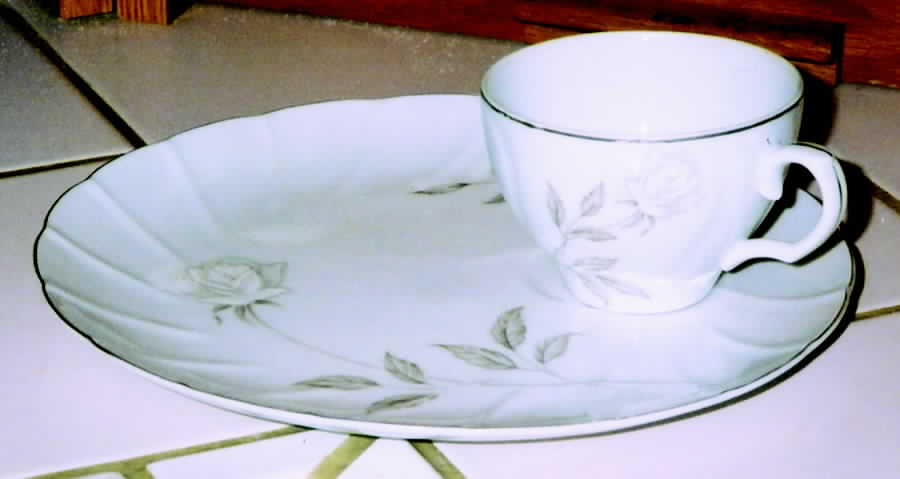 Blanka Snack Plate & Cup Set by Jonas Roberts-1
