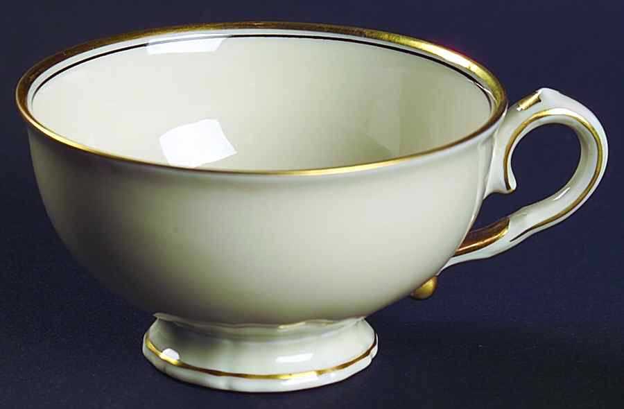 JOH298 Footed Demitasse Cup by Johann Haviland-1