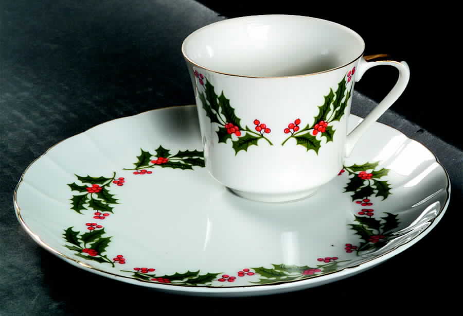 Christmas Holly (Porcelain) Snack Plate & Cup Set by All the Trimmings-1