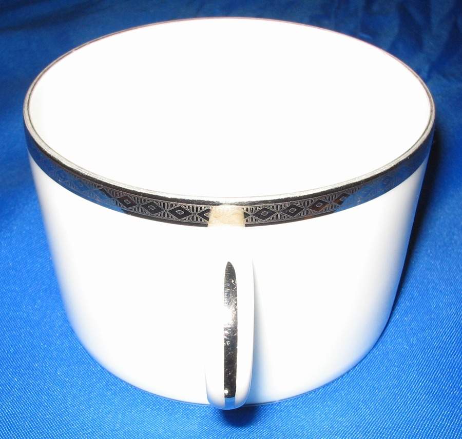 Auron Flat Cup by Jammet Seignolles-1