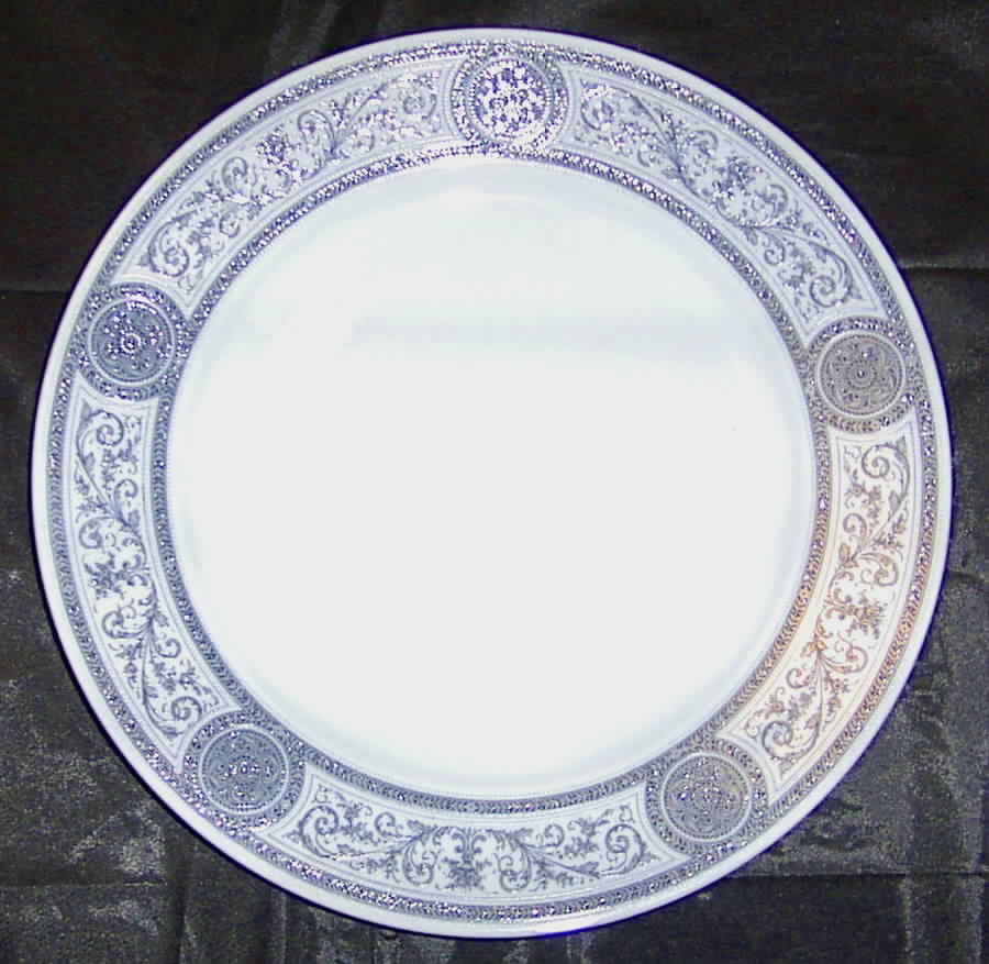 Joe22 Dinner Plate by Johann Seltmann-1