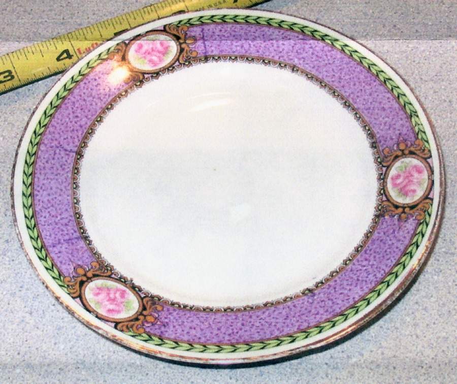 Jaw1 Saucer by Wilhelm Jager-1