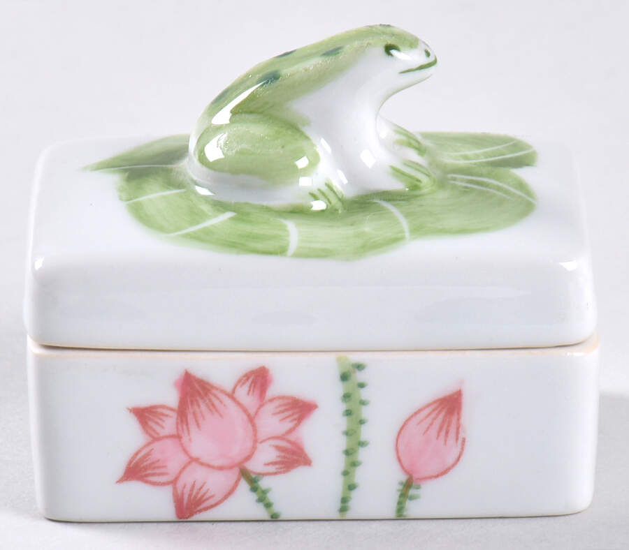 Leaps & Bounds Trinket Box with Lid by Jay Willfred-1