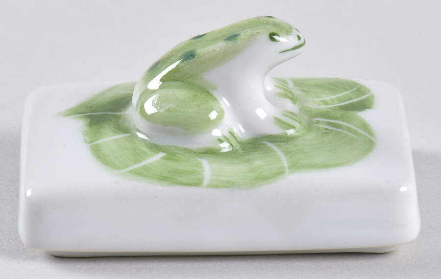 Leaps & Bounds Lid for Trinket Box by Jay Willfred-1