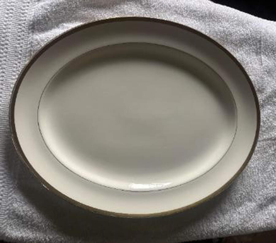 JB814 14" Oval Serving Platter by Johnson Brothers-1