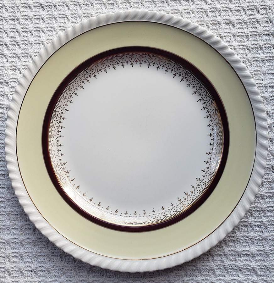 JB815 Luncheon Plate by Johnson Brothers-1