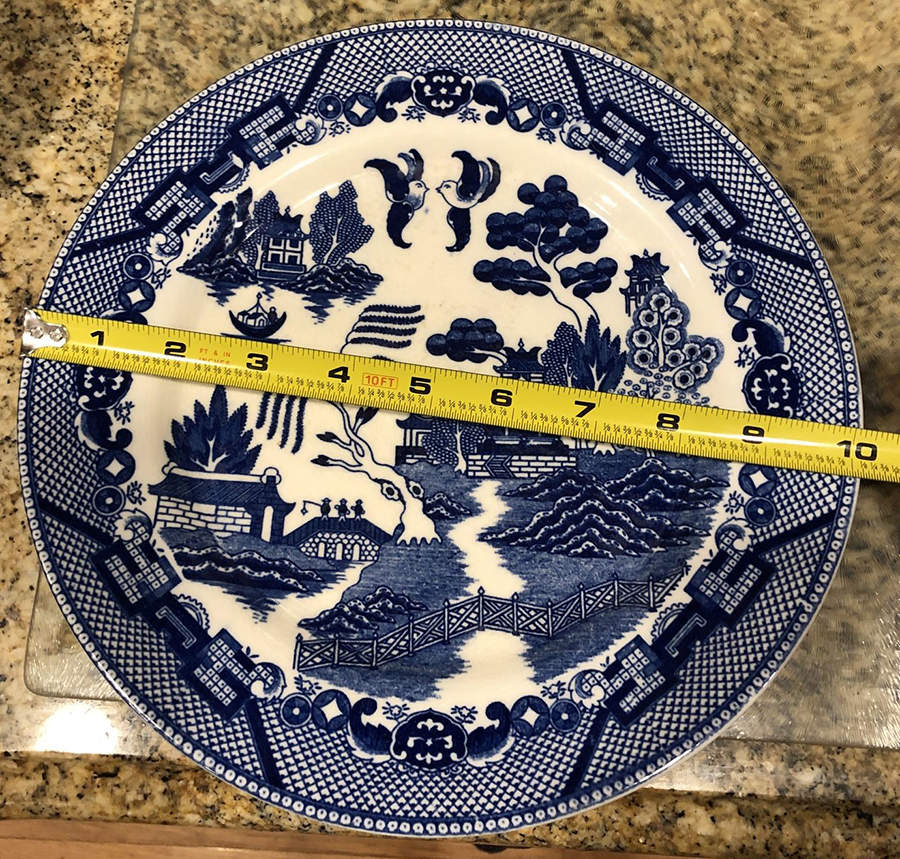 Blue Willow (Fine Quality) Dinner Plate by Japan-1
