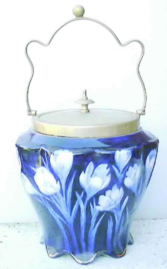 V213 Biscuit Barrel & Lid by George Jones & Sons-1