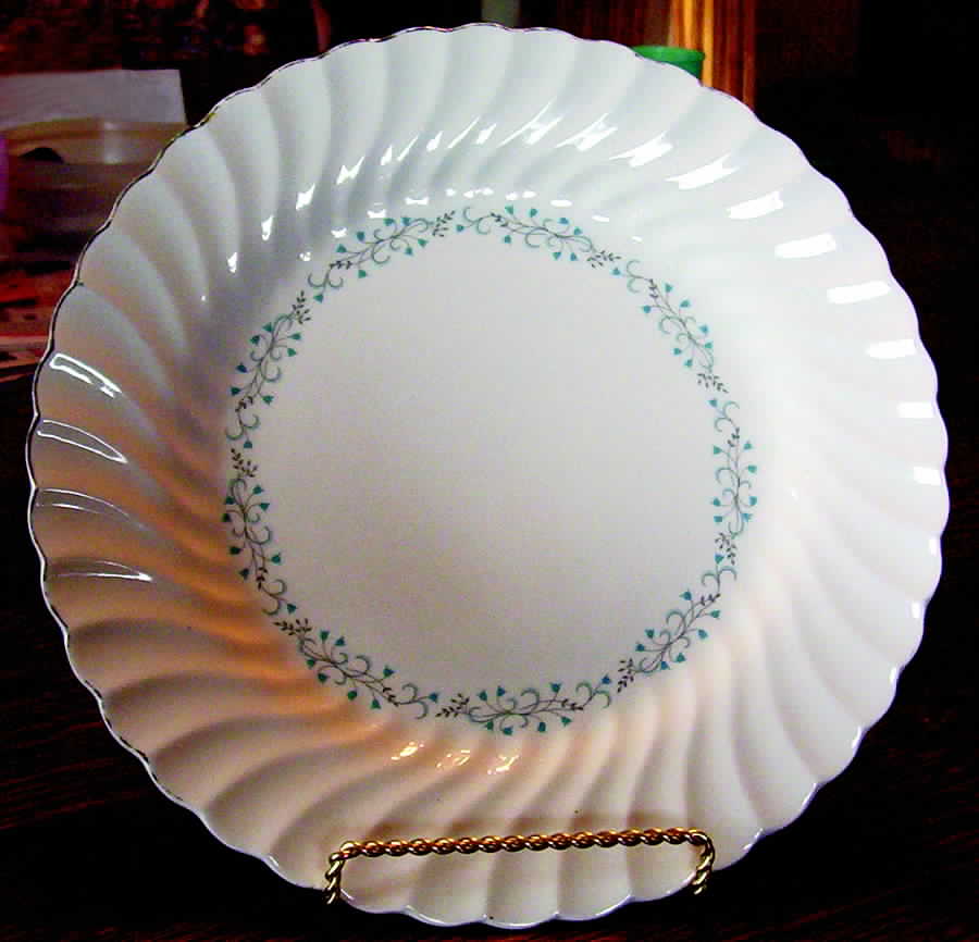 JB845 Dinner Plate by Johnson Brothers-1