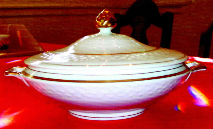 JB853 Round Covered Vegetable by Johnson Brothers-1