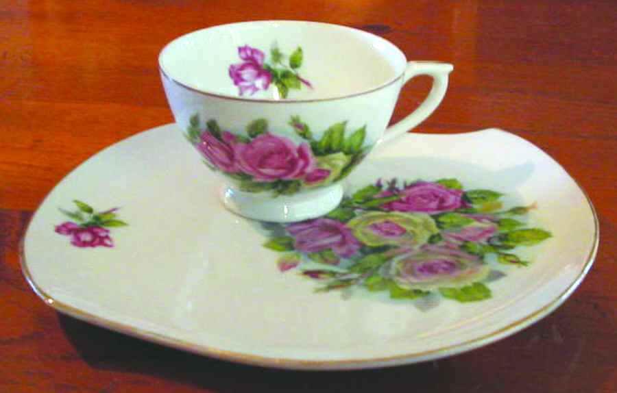 E8L2 Snack Plate & Cup Set by Elbro (Japan)-1