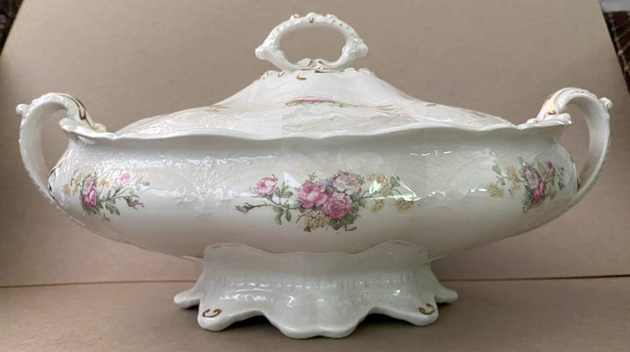 JB861 Oval Covered Vegetable by Johnson Brothers-1