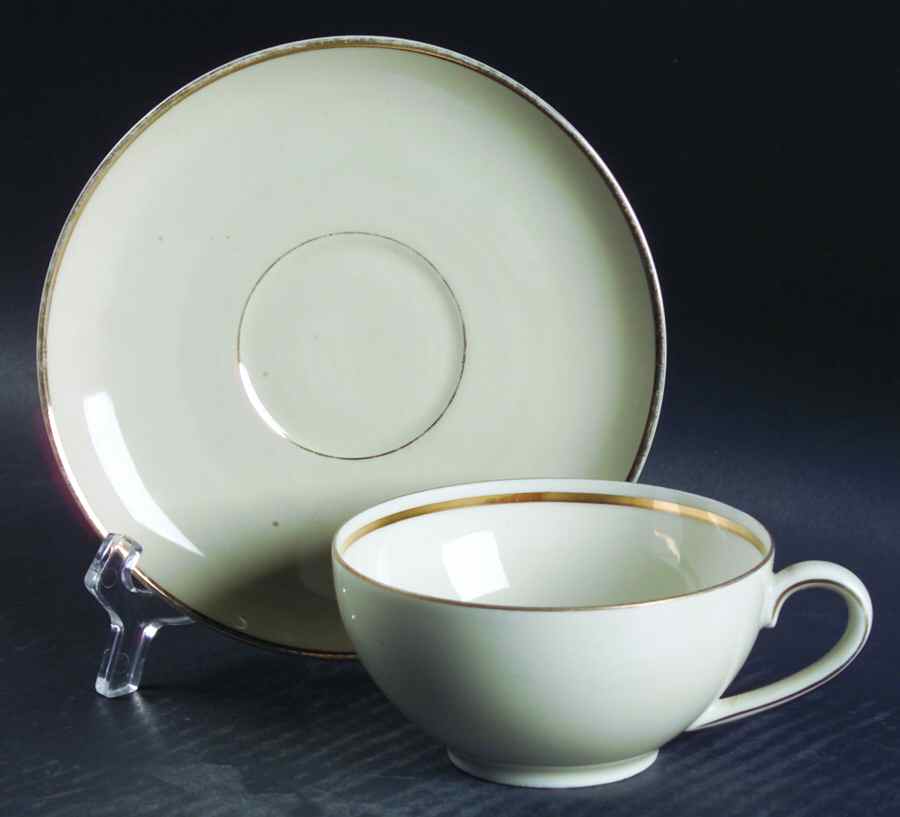 JOE35 Flat Cup & Saucer Set by Johann Seltmann-1