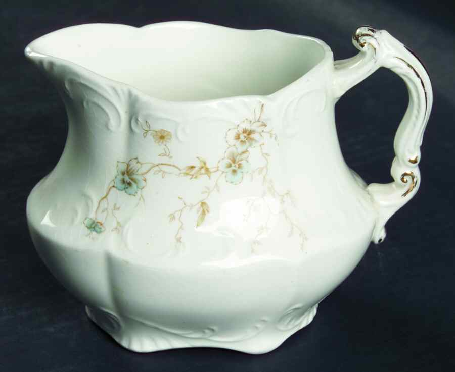 JB886 Creamer by Johnson Brothers-1