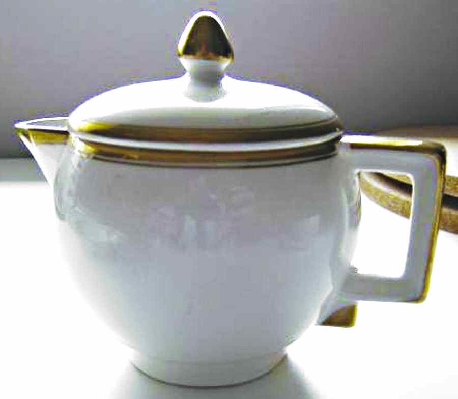 JB888 Creamer & Lid by Johnson Brothers-1