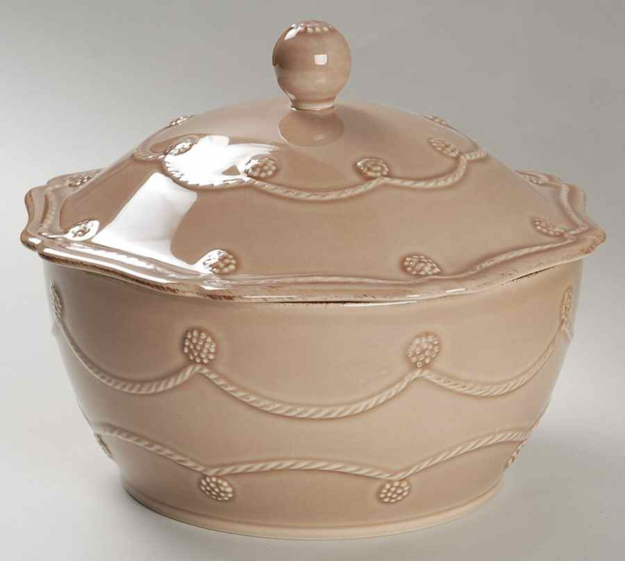 Berry and Thread Cappucino Brown 2 Qt Round Covered Casserole by Juliska Ceramics-1