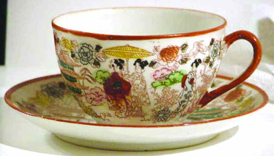 JAP577 Flat Cup & Saucer Set by Japan-1