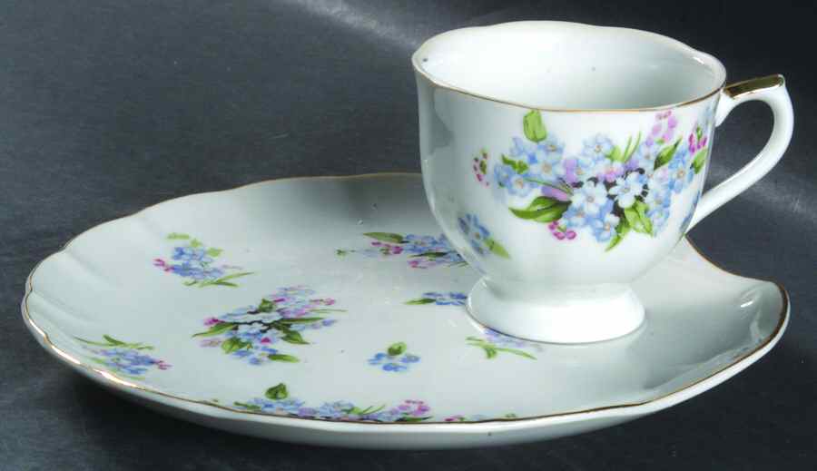 Forget Me Not Snack Plate & Cup Set by JSC Japan-1