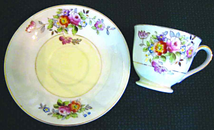JAP618 Footed Demitasse Cup & Saucer Set by Japan-1