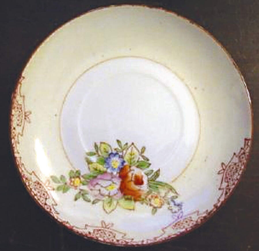 JAP623 Saucer by Japan-1
