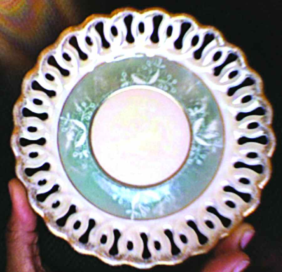 9004 Saucer by Japan-1