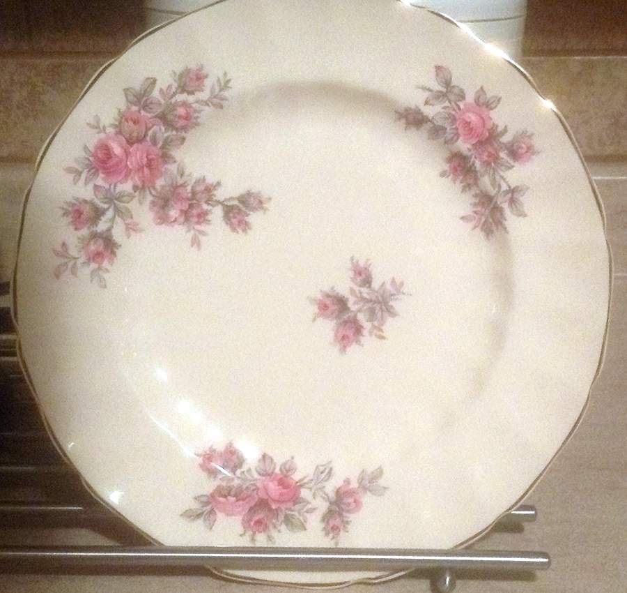 JB932 Dinner Plate by Johnson Brothers-1