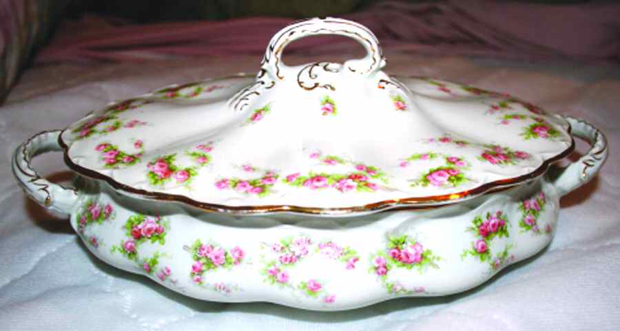 JB943 Oval Covered Vegetable by Johnson Brothers-1