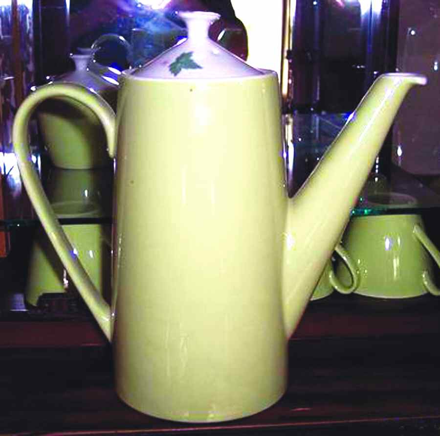 JB944 Coffee Pot & Lid by Johnson Brothers-1