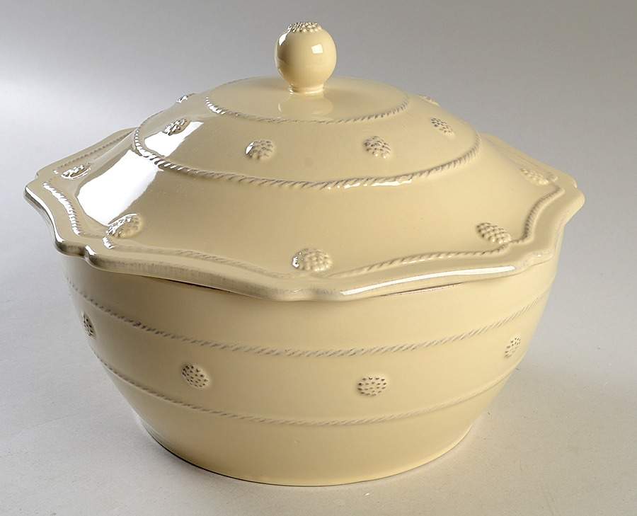 Berry and Thread Butter Yellow 3 Quart Round Covered Casserole by Juliska Ceramics-1