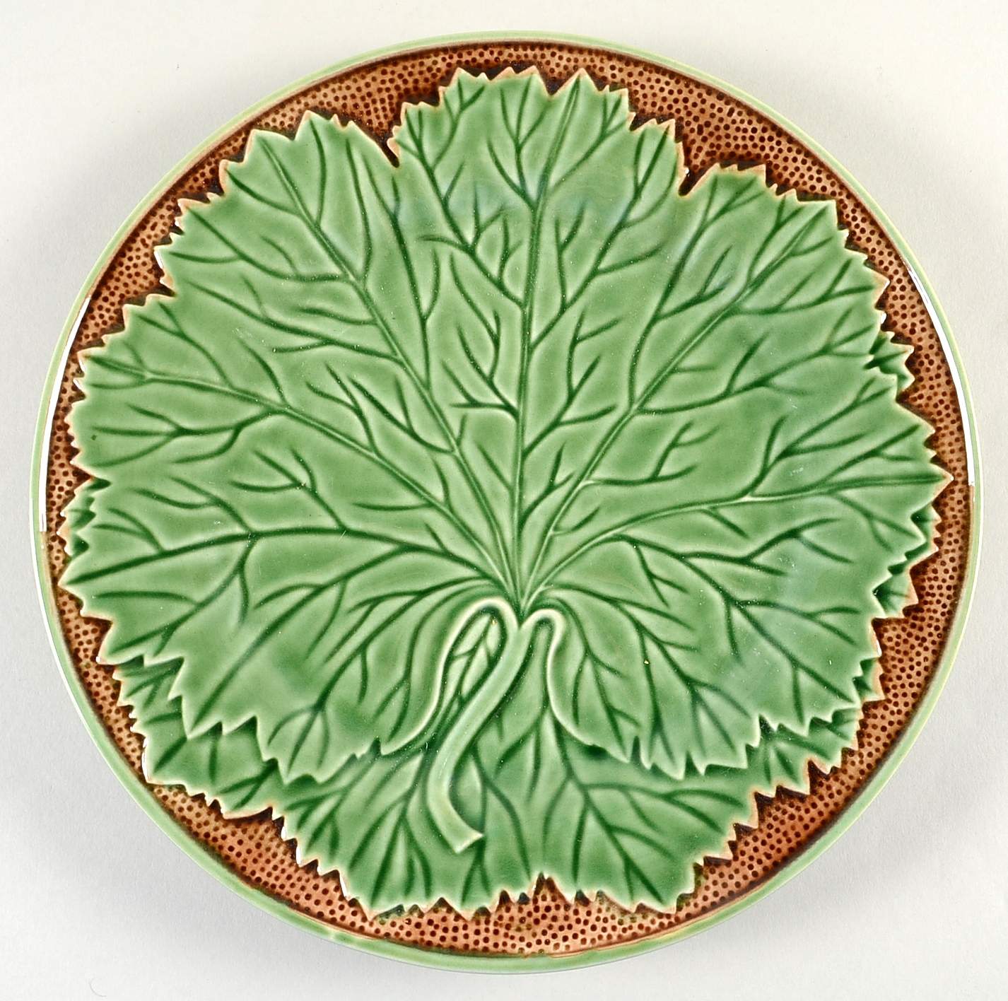 Green Leaf Majolica Accent Dinner Plate by Jay Willfred-1