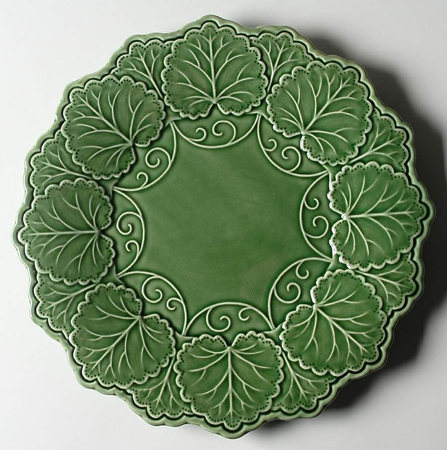 Green Leaf Majolica Dinner Plate by Jay Willfred-1