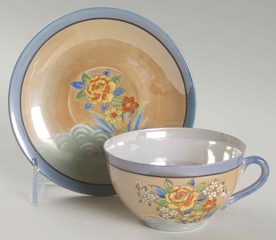 JAP725 Flat Cup & Saucer Set by Japan-1