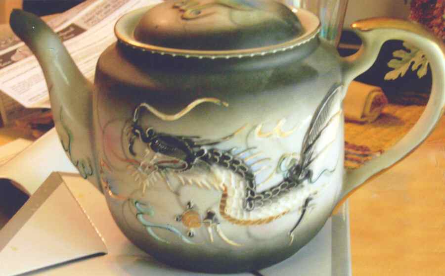 JAP728 Teapot & Lid by Japan-1