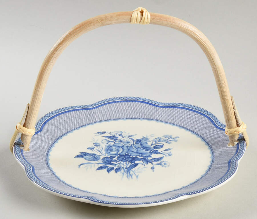 Victorian Rose 5 3/8"-5 5/8" Bamboo Handled Serving Plate  HC by Johann Haviland-1